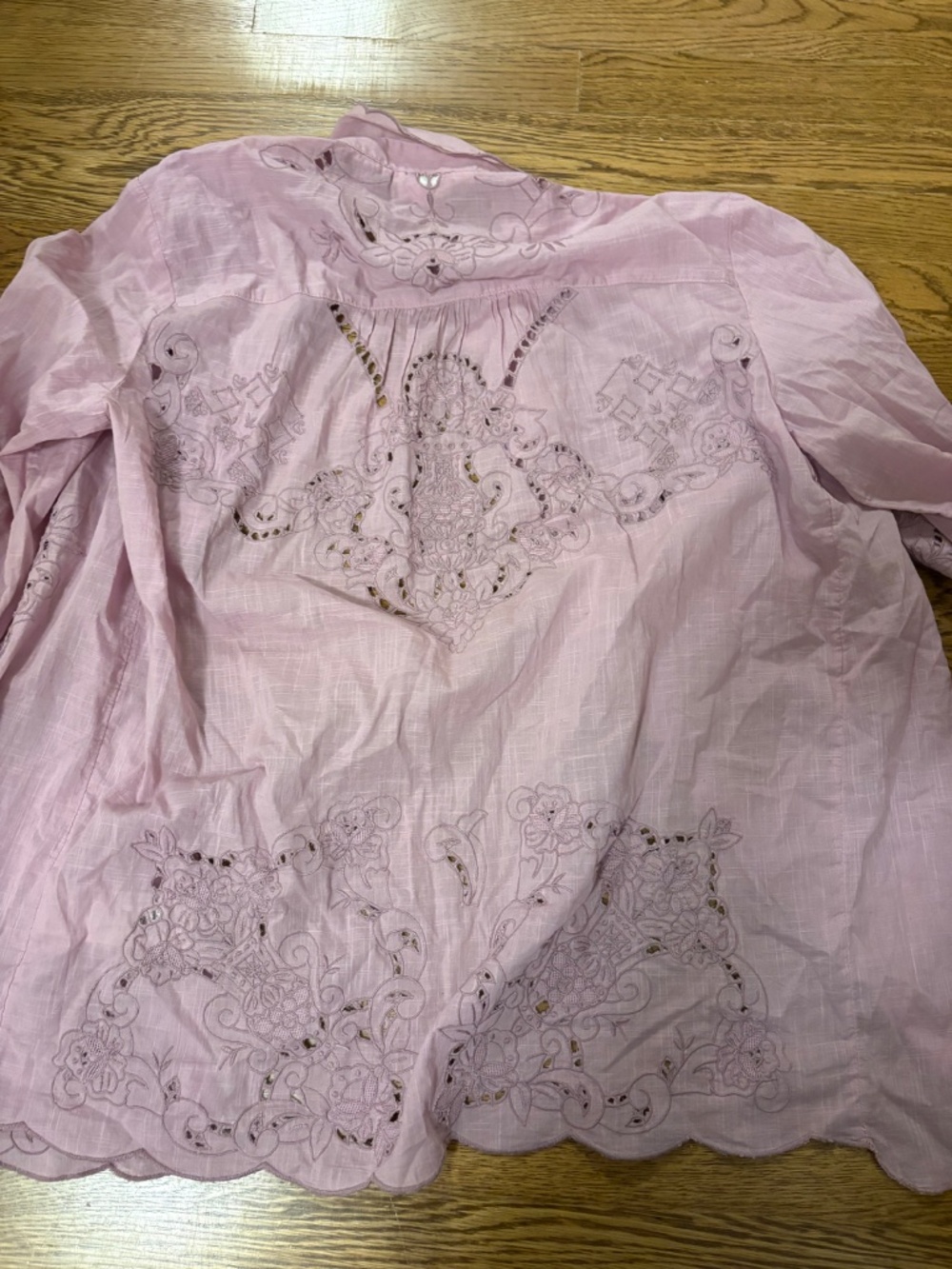 By Anthropologie Lavender Cutwork Embroidered Blouse M - Picture 9 of 9